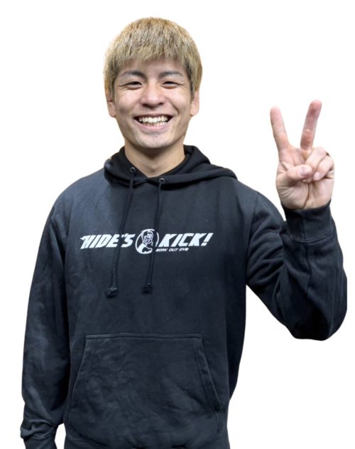 福岡市博多にあるキックボクシングジムで活躍中の小沢海斗トレーナー